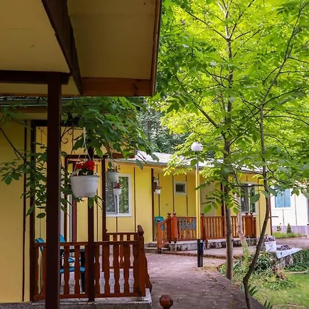 Pensión Bungalow In The Heart Of Nature For 2 Or 3 Persons