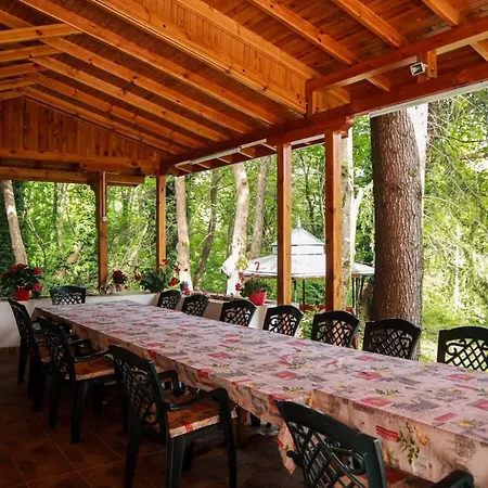 Bungalow In The Heart Of Nature For 2 Or 3 Persons Pensión