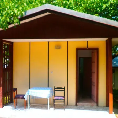Pensión Bungalow In The Heart Of Nature For 2 Or 3 Persons